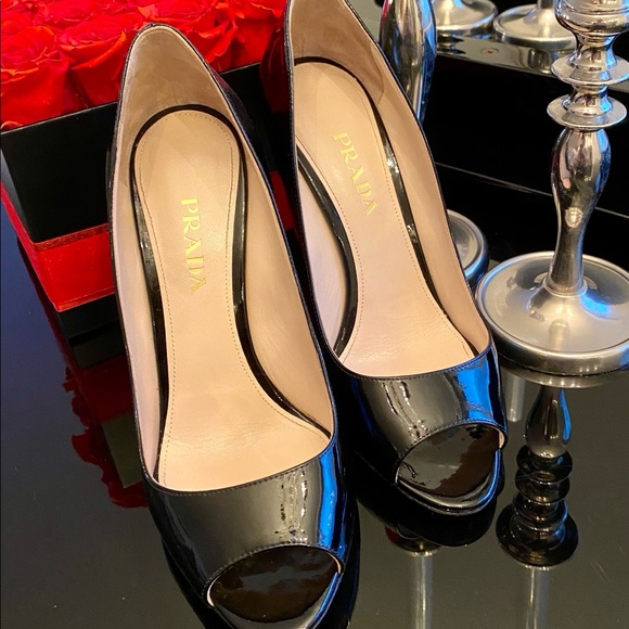 AUTH PRADA PEEP TOE BLACK PUMP - Picture 4 of 14